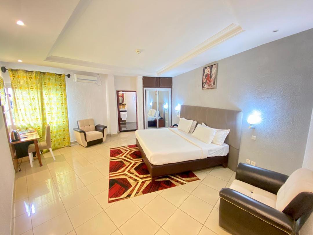 Fini Hotel Bobende Limbé Extérieur photo